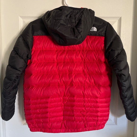 Boy’s North Face Puffer (10-12) - Picture 3 of 4